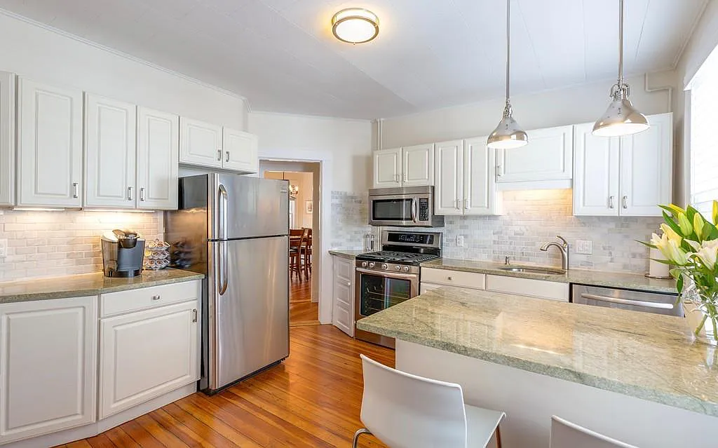 L&T Cleaning — Residential Kitchen